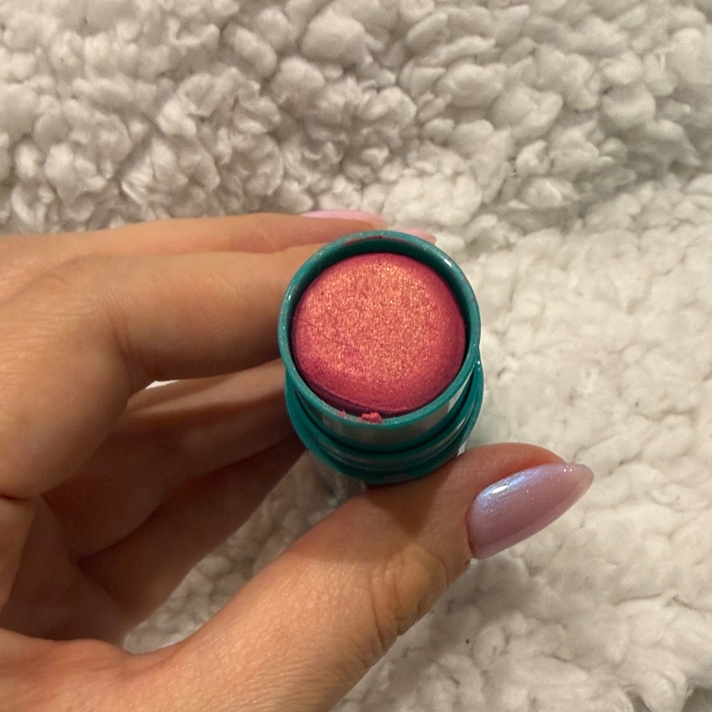 🩷 Thrive Causemetics Triple Threat™ Blush Stick - Maggie (Rose Shimmer) - Picture 7 of 10